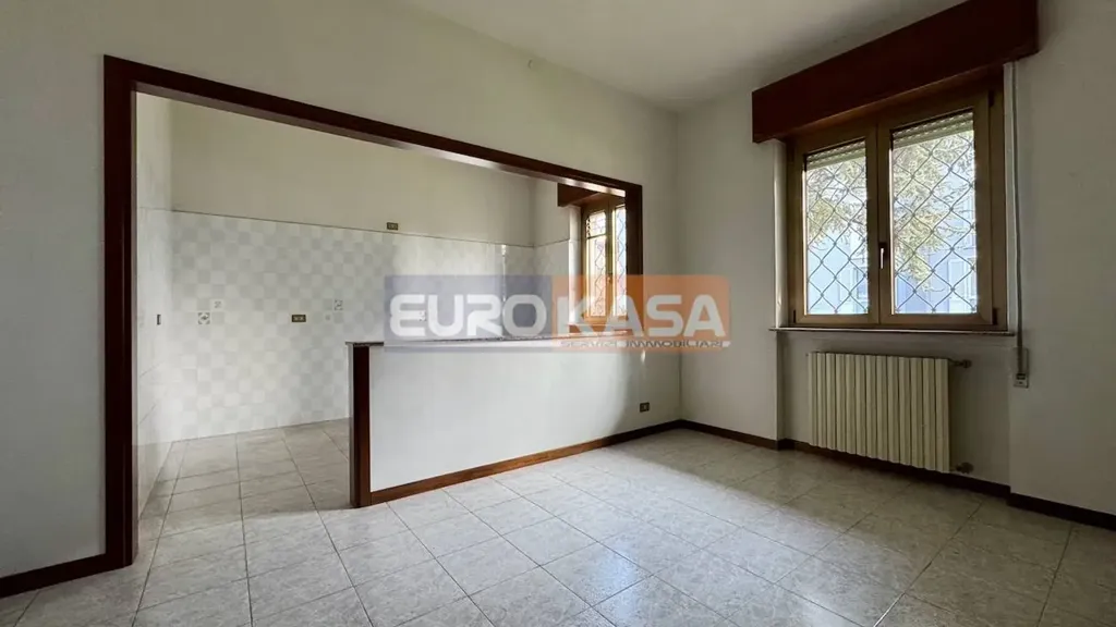 Pièces - Villa with Garden in Osio Sopra