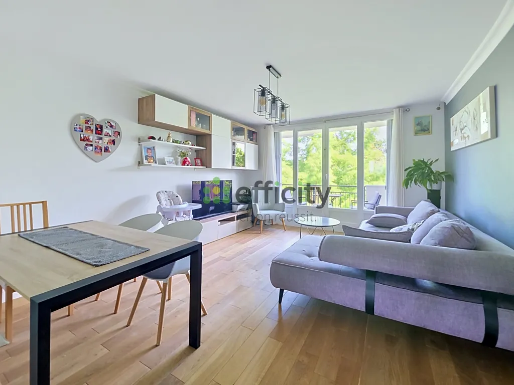 Elutuba - Apartment with Balcony in Quiet Residence