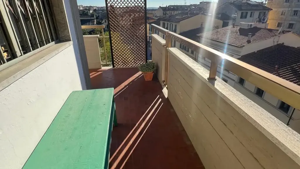 Balcon - 6-Bedroom Apartment with Garden View in Florence
