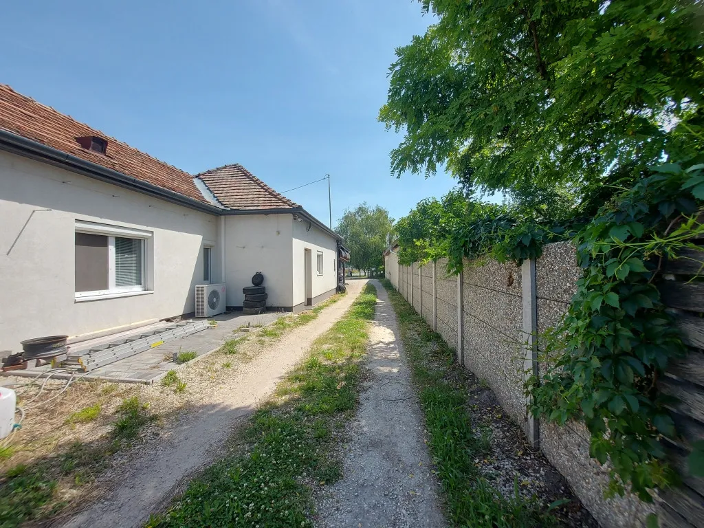 Jardin - Industrial Workshop with Established Clientele in Székesfehérvár