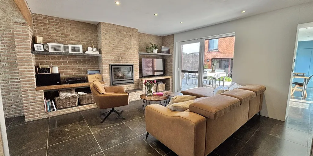 Séjour - Maison Rénovée avec Garage à Tiegem