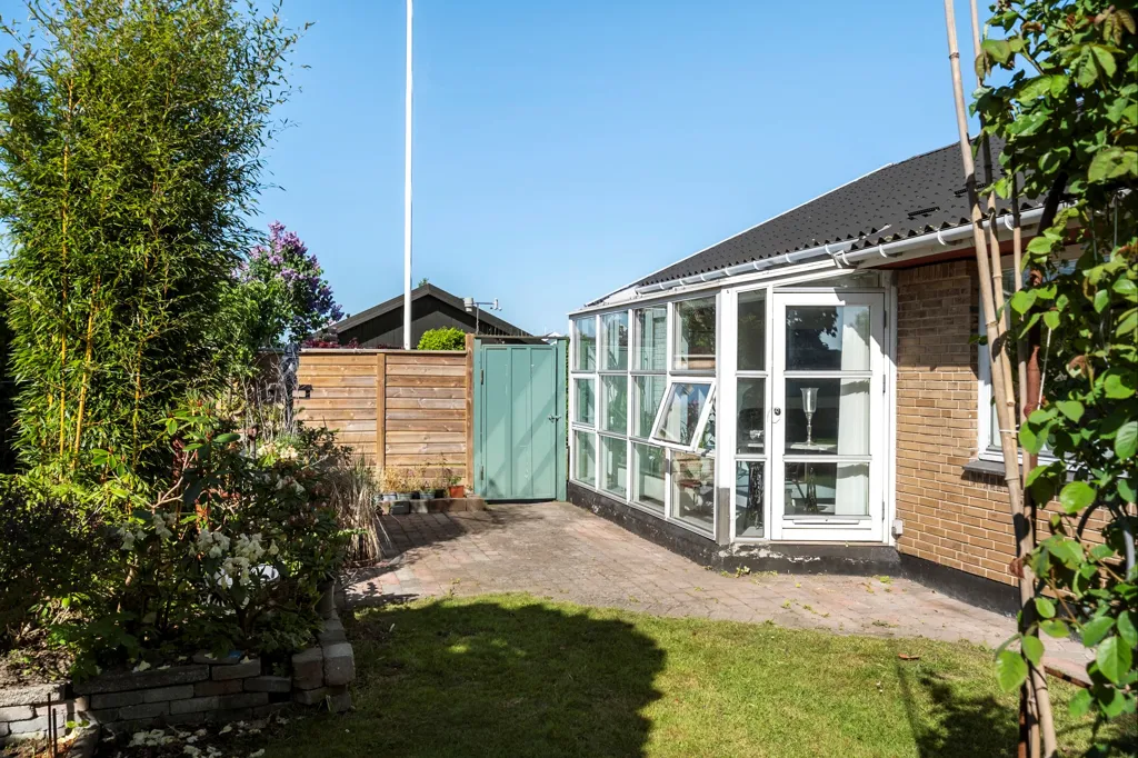 Aed - 1974 Villa with Garden in Dragør