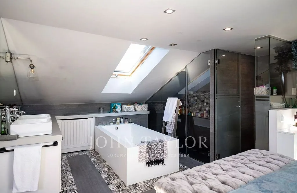 Vannitoad - Luxury House with Private Garden in Boadilla del Monte