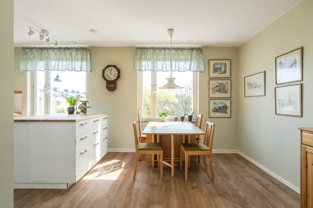Sala da pranzo - Apartment with Balcony in Norrköping