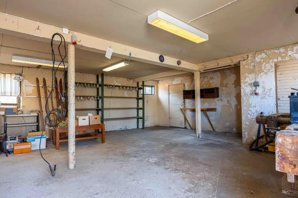 Garage - Charming Farmhouse with Workshop in Nyhem