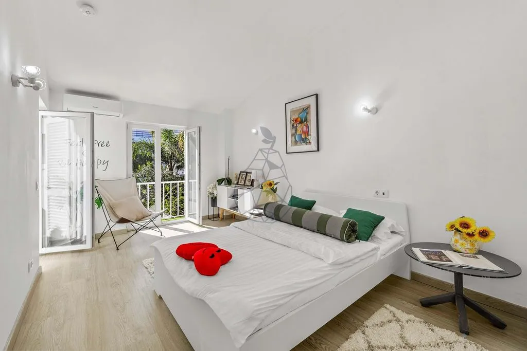 Bedrooms - 2-Bedroom Villa with Private Garden in Albufeira