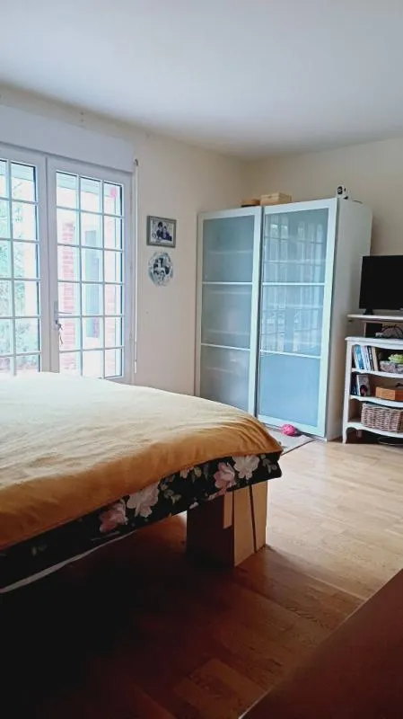 Chambres - Propriété Historique avec Piscine à Noyon
