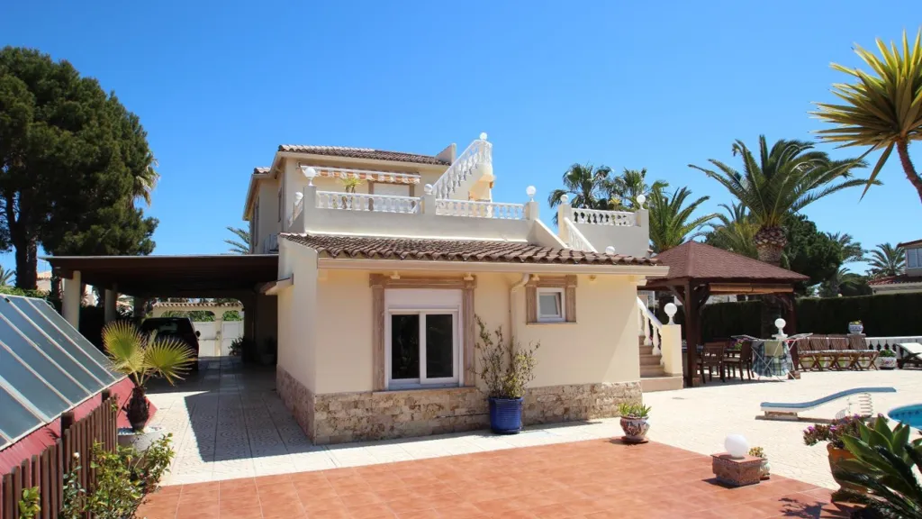 Bassein - Villa with Private Pool in Cabo Roig, Orihuela