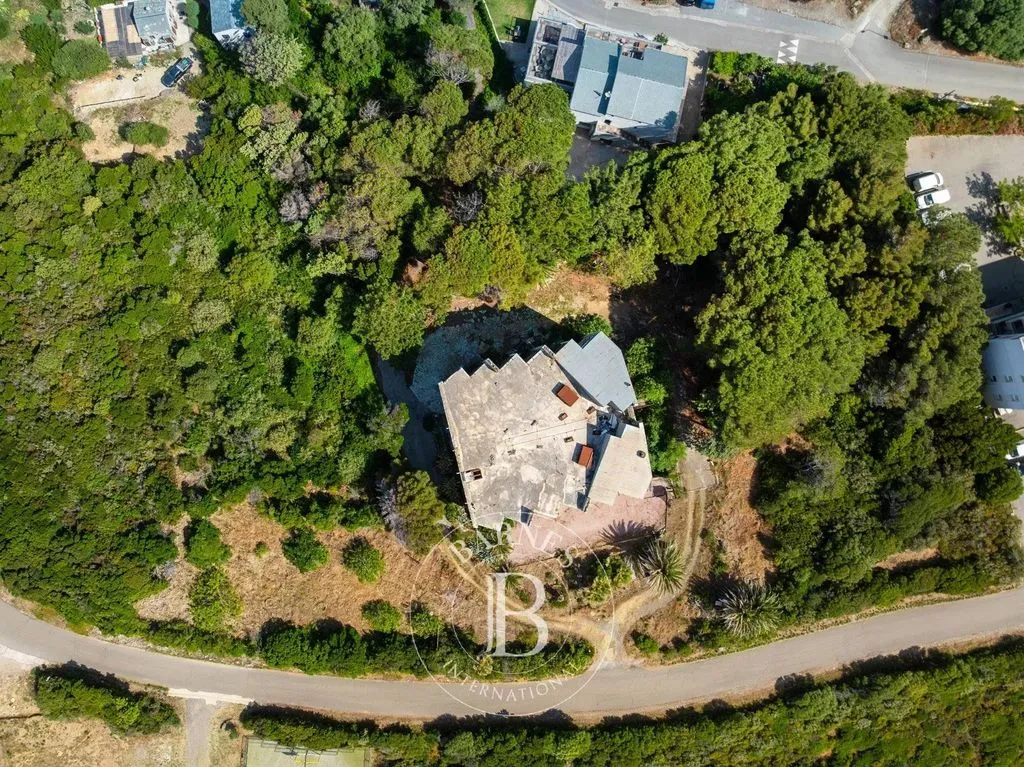 Õhuvaade - 30-Bedroom House with Sea View in Centuri