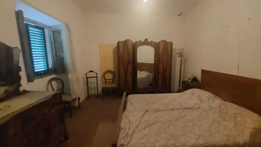 Bedrooms - Terraced House with Garden in Vernio