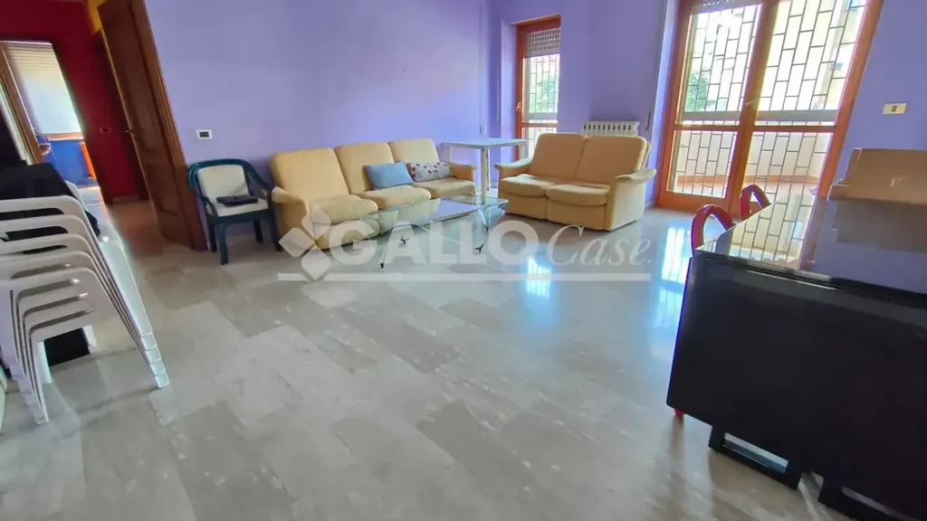 Soggiorno - Bright Apartment with Balconies in Cosenza