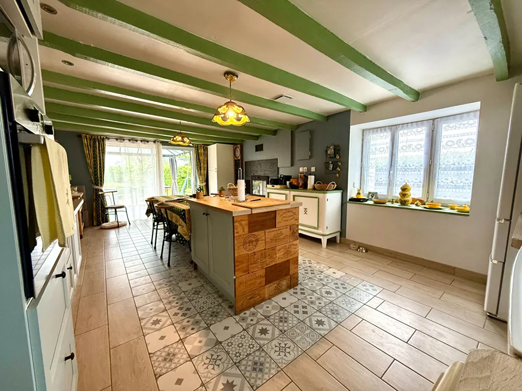 Köök - Charming House with Terrace in Lusignan