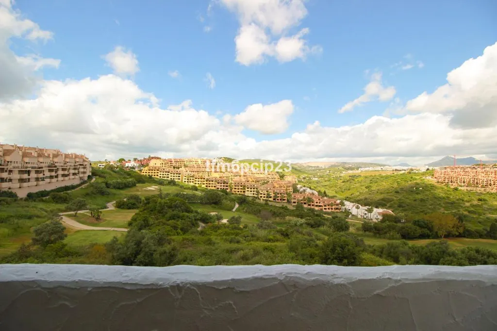Balcon - Ground Floor Apartment with Golf Views in Manilva