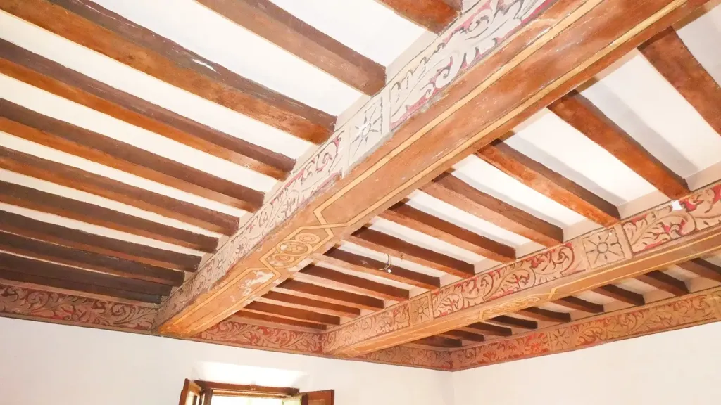 Pièces - Characterful Townhouse with Garden Access in Fabriano