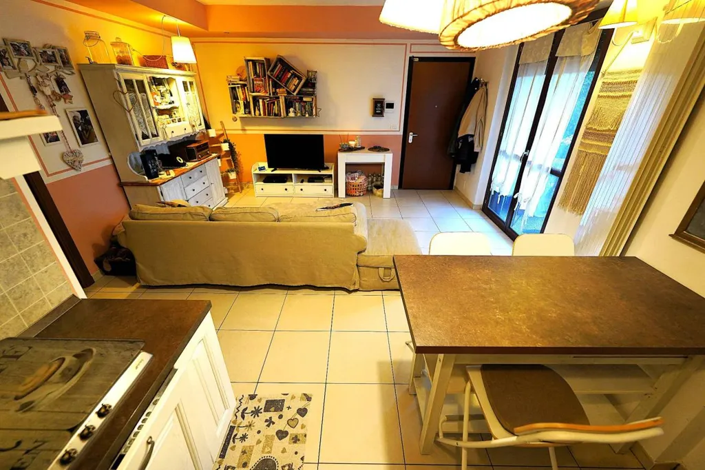 Cuisine - Trilocale with Private Garden in La Loggia