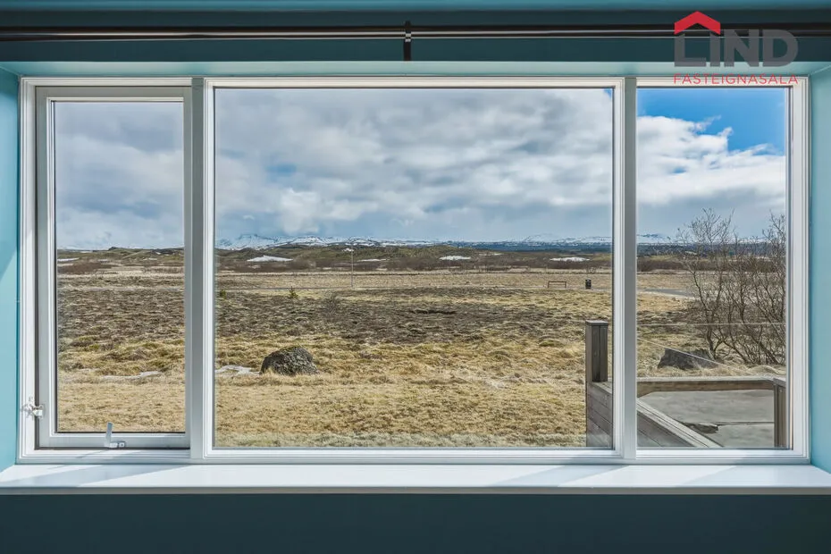 Toad - House with Large Garage in Reykjavík