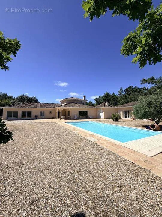 Piscine - Maison avec Piscine et Jardin à Soulac-Sur-Mer
