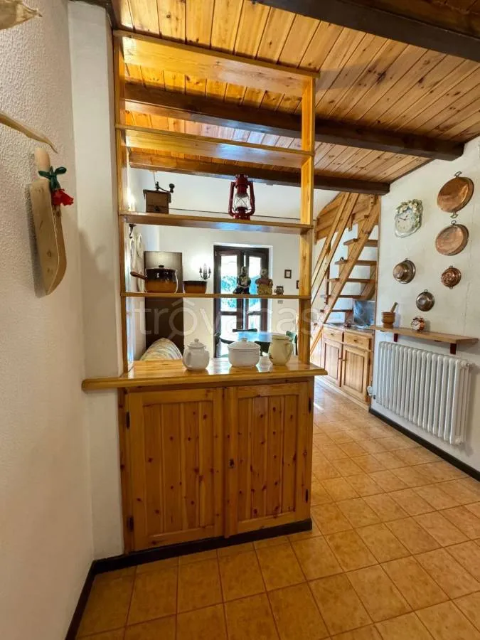 Köök - Rustic Apartment with Mountain View in Roburent