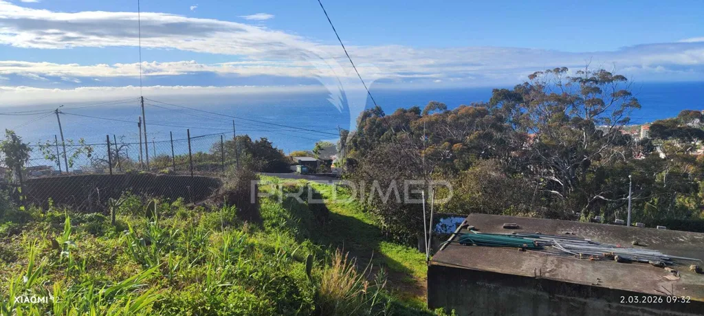 Aed - Construction Plot with Sea View in Caniço