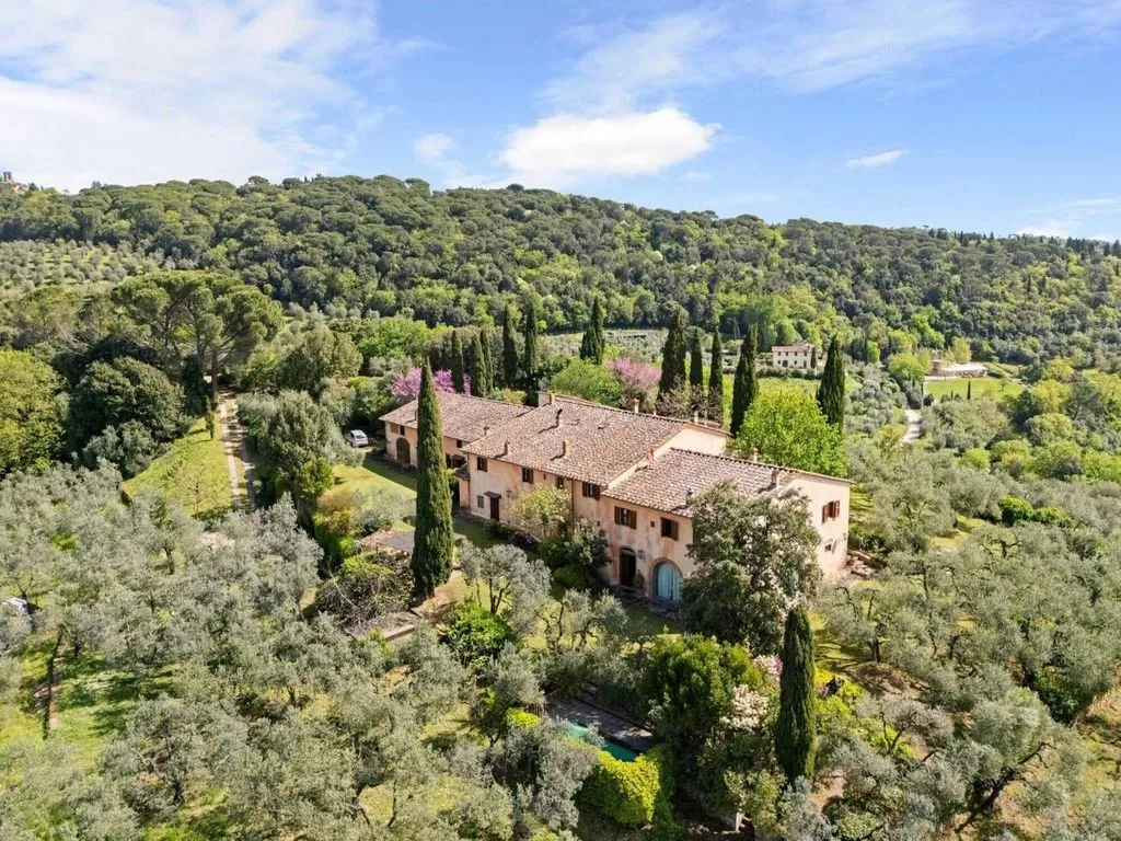 Õhuvaade - 17th-Century Villa with Olive Grove in Carmignano