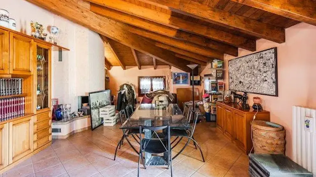 Salle à manger - Rustic Villa with Garden in Castelfranco Emilia