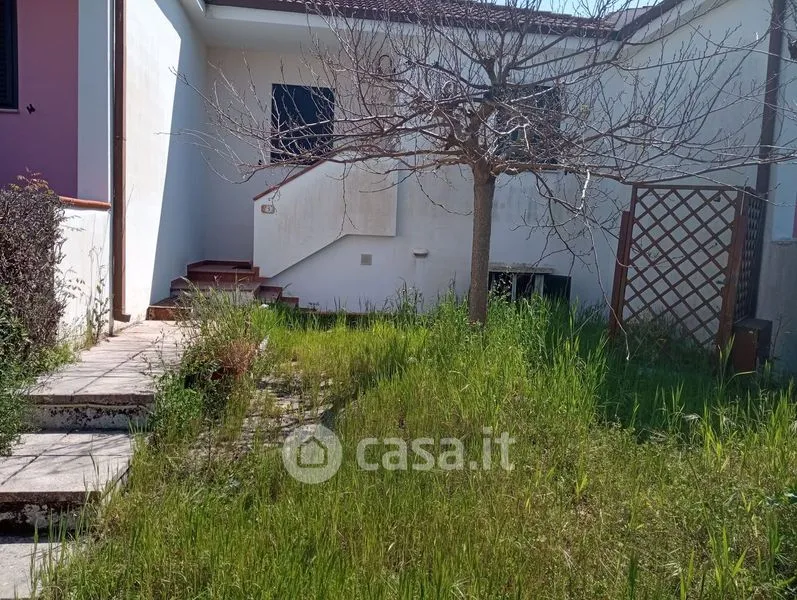 Garden - Villa with Private Garden in Bernalda