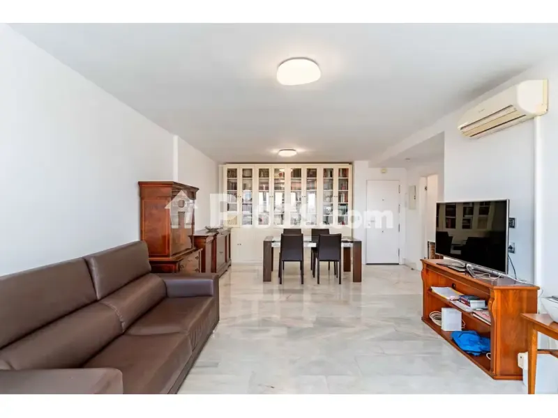 Séjour - Modern Apartment with Balcony in Almería