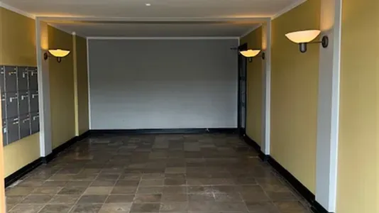 Entrée - Office Space with Lake View in Østerbro