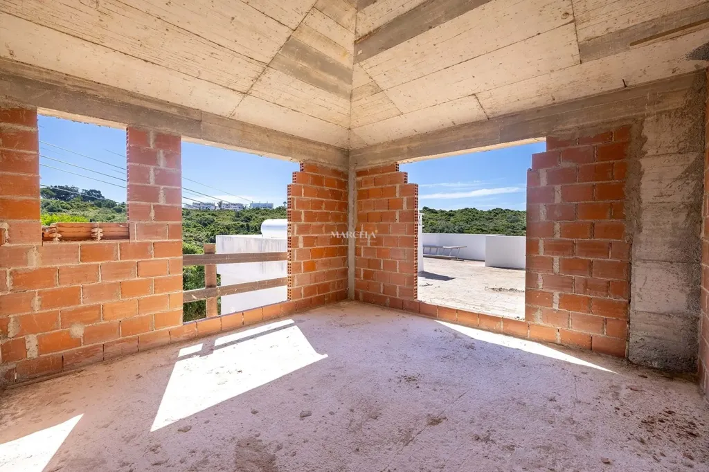 Toad - Beachfront Villa with Sea Views in Ferragudo