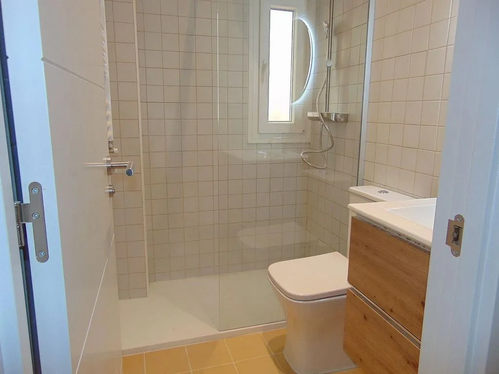 Salles de bain - Reformed Flat with East View in Arganzuela