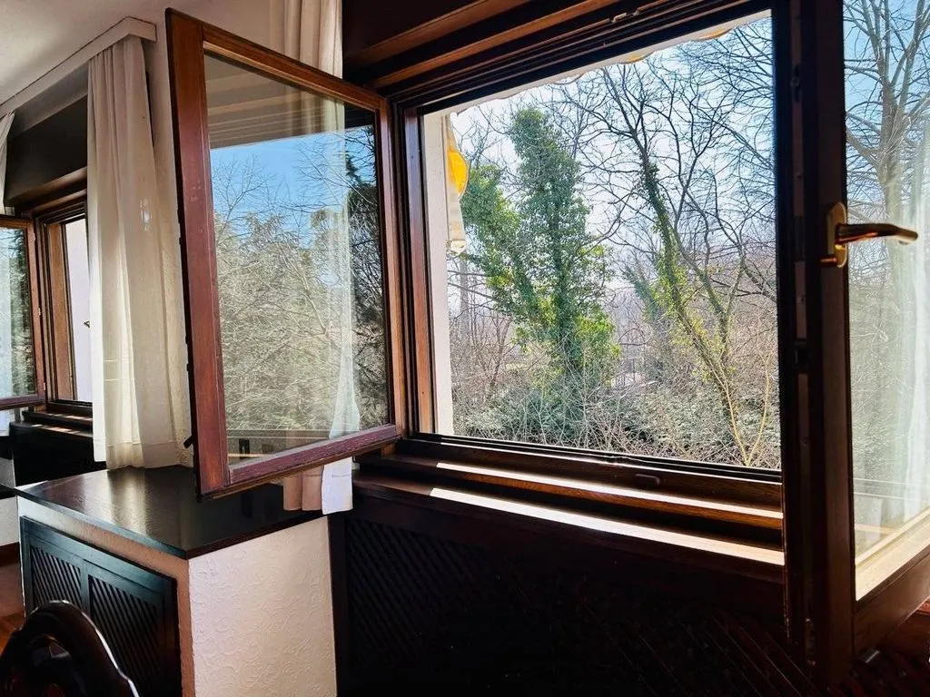 other_room