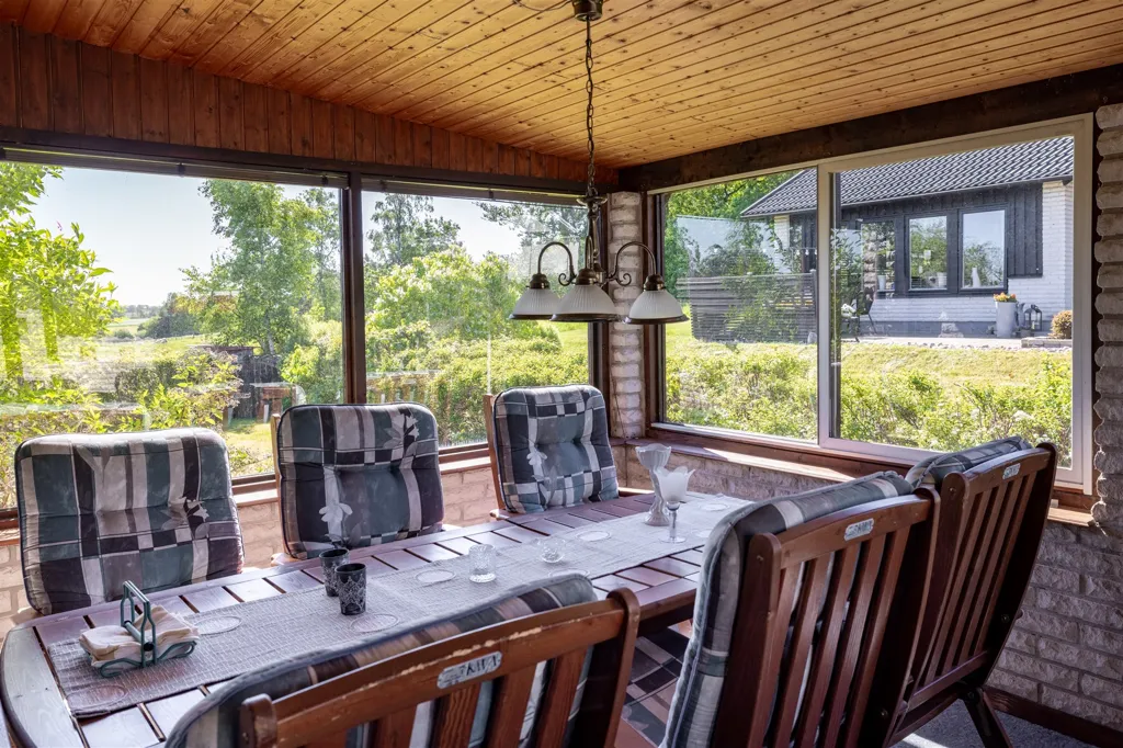 Terrass - One-Storey Villa with Large Corner Plot in Hasslöv