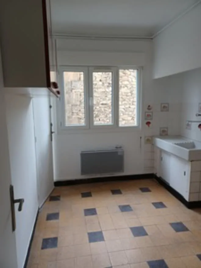 Cucina - T3 Flat in Quiet Talabot Quarter