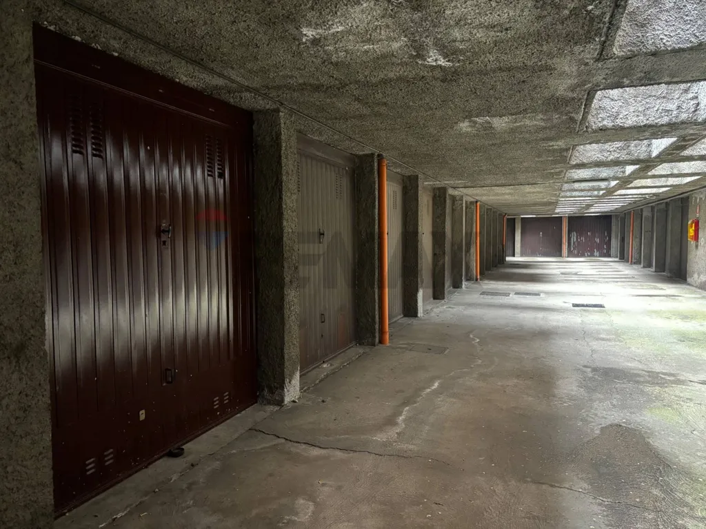 Garage - Single Garage with Metro Access in Rho