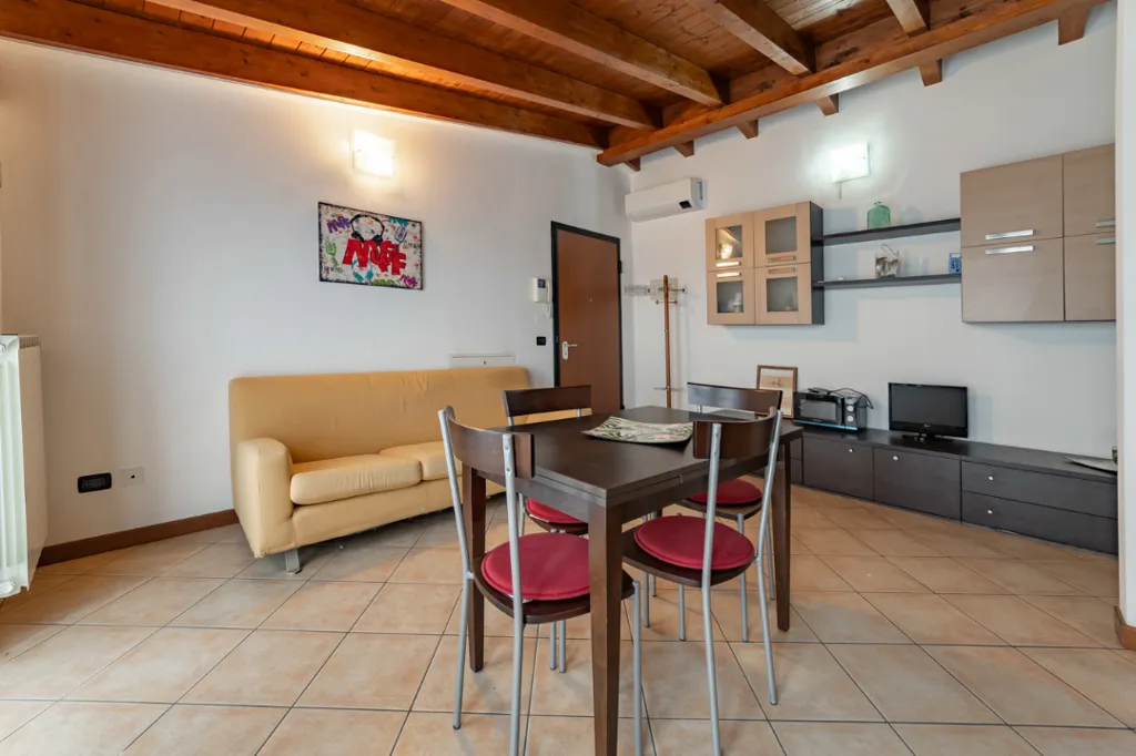 Salle à manger - Apartment with Terraces in Rozzano