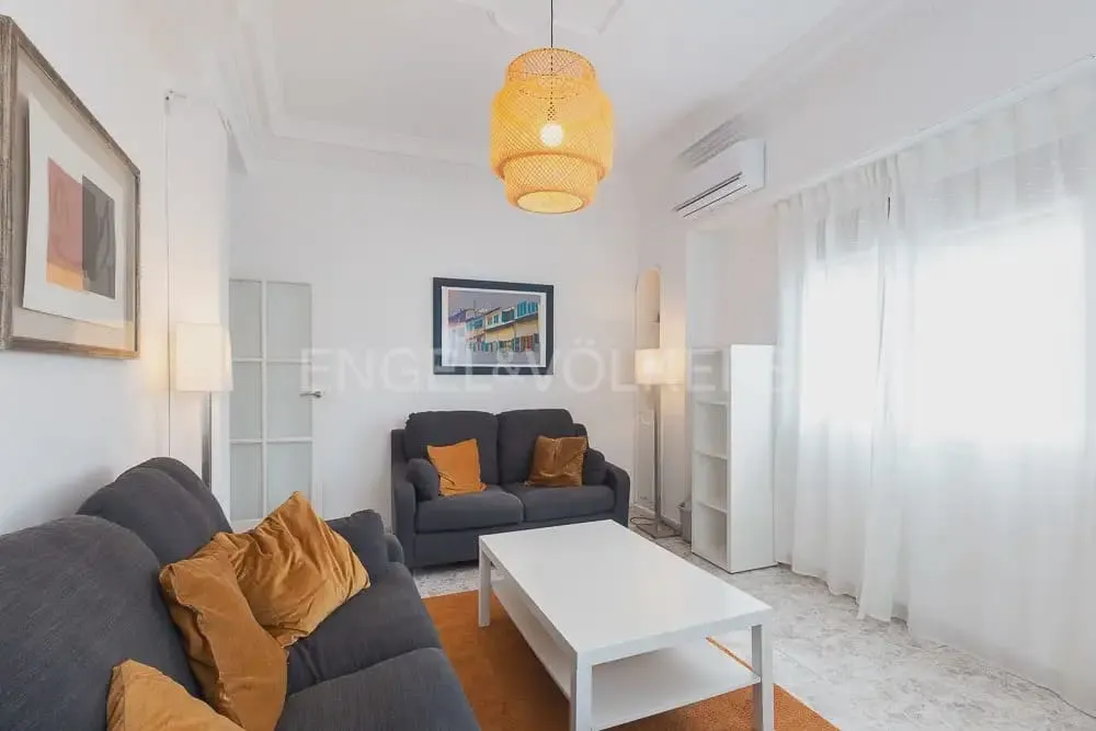 Soggiorno - Spacious Flat with High Ceilings in El Botànic