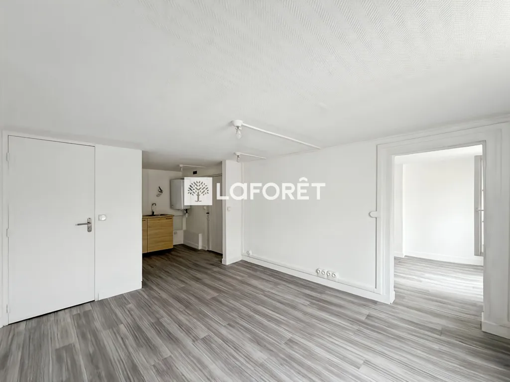Pièces - Appartement Rénové 2 Pièces Rue Rodier, Paris 9ème