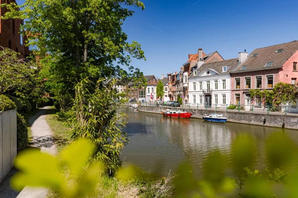 Appartement avec Vue sur l'Eau à Gand