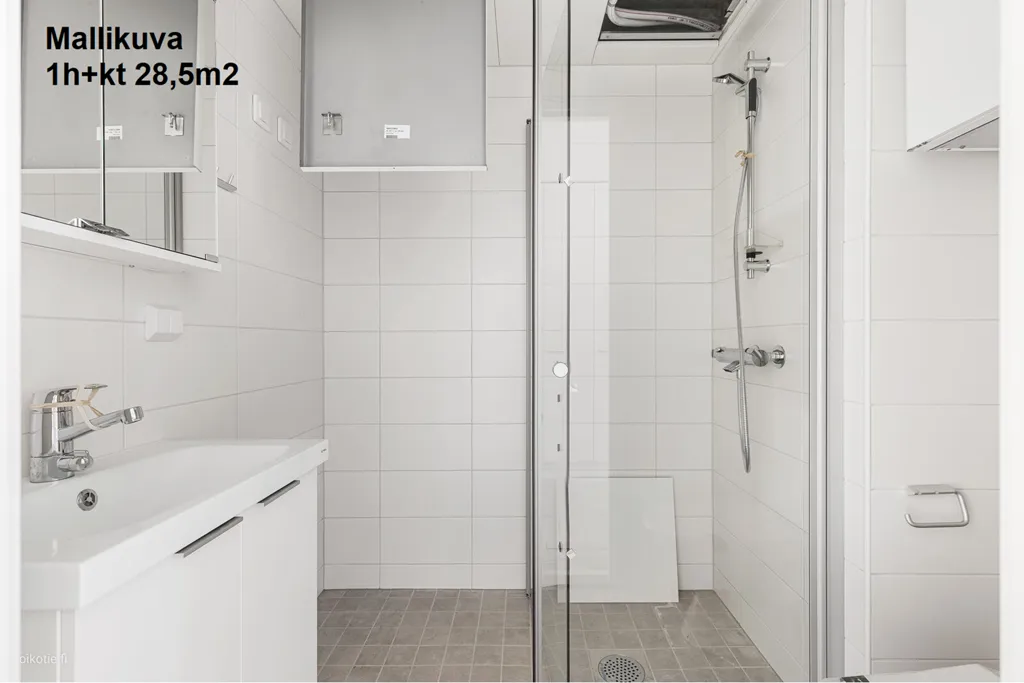 Salles de bain - Modern Studio with Balcony in Turku