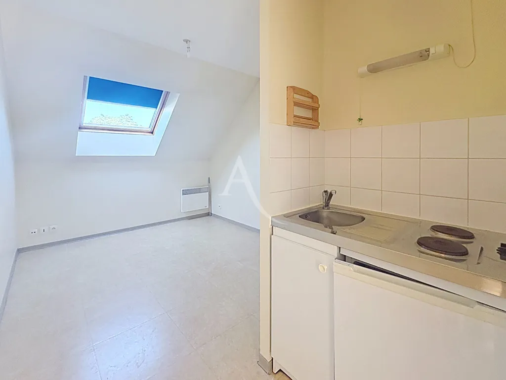 Kitchen - Studio with Parking in Carquefou