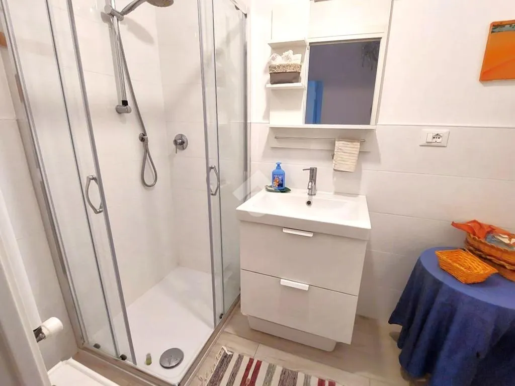 Vannitoad - 2-Bedroom Apartment with Balcony in Riccione