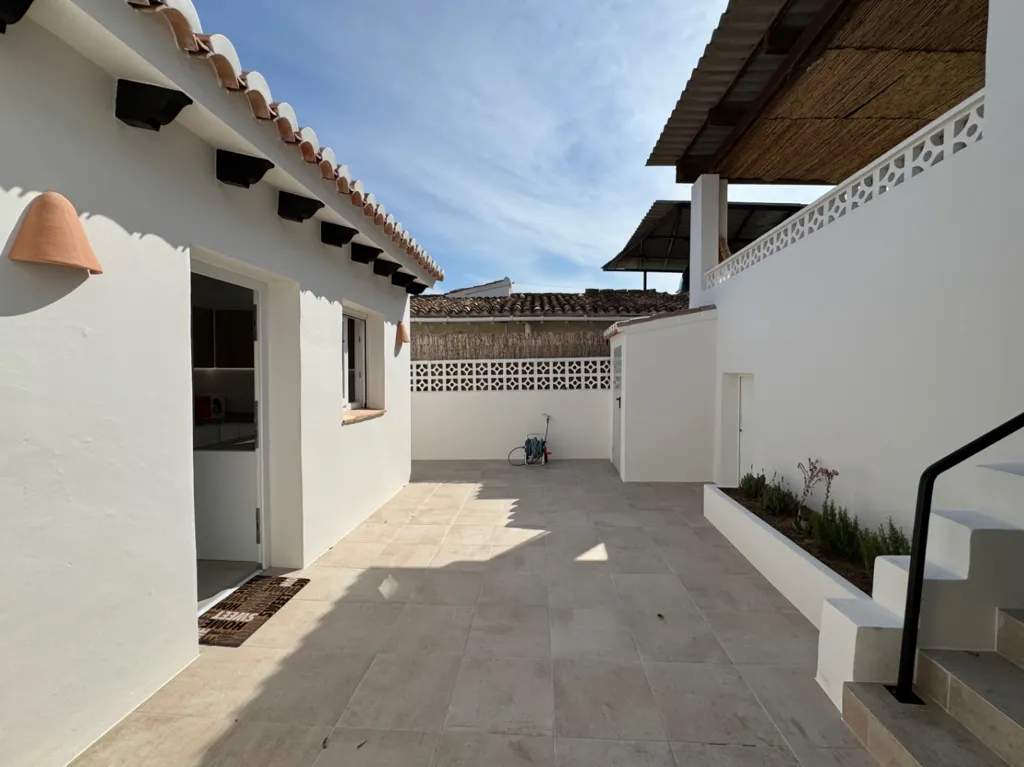 Aed - Renovated Villa with Sea View in Moraira