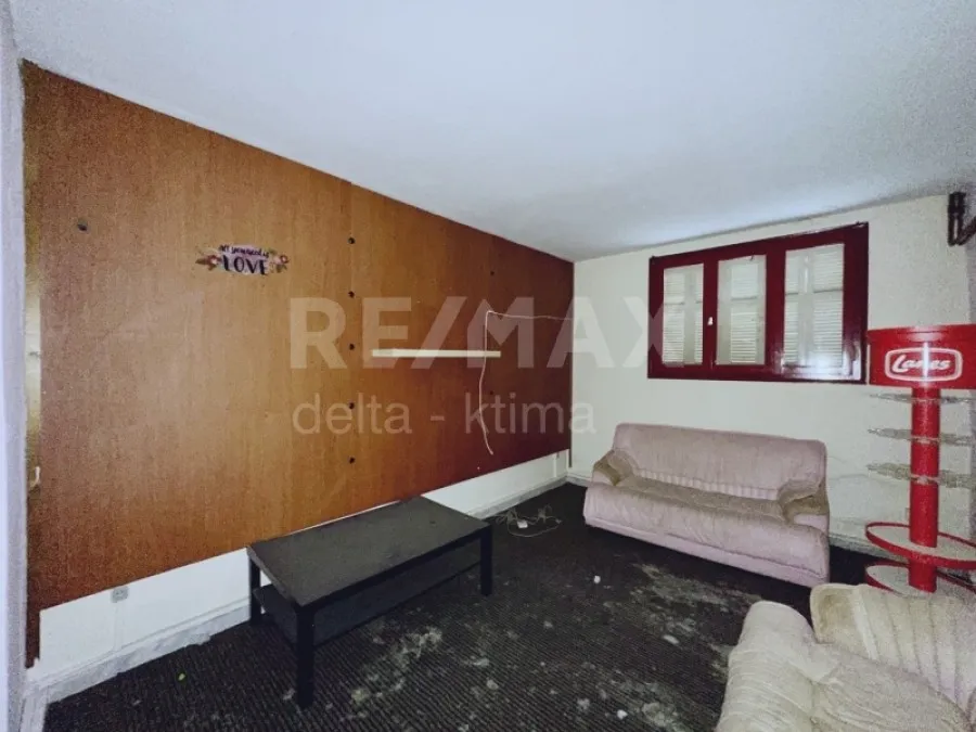 Séjour - Semi-Basement Flat with Garden in Larissa