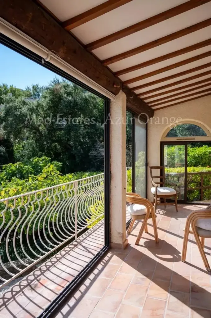 Terrasse - Villa Luxueuse avec Vue Mer à Grimaud