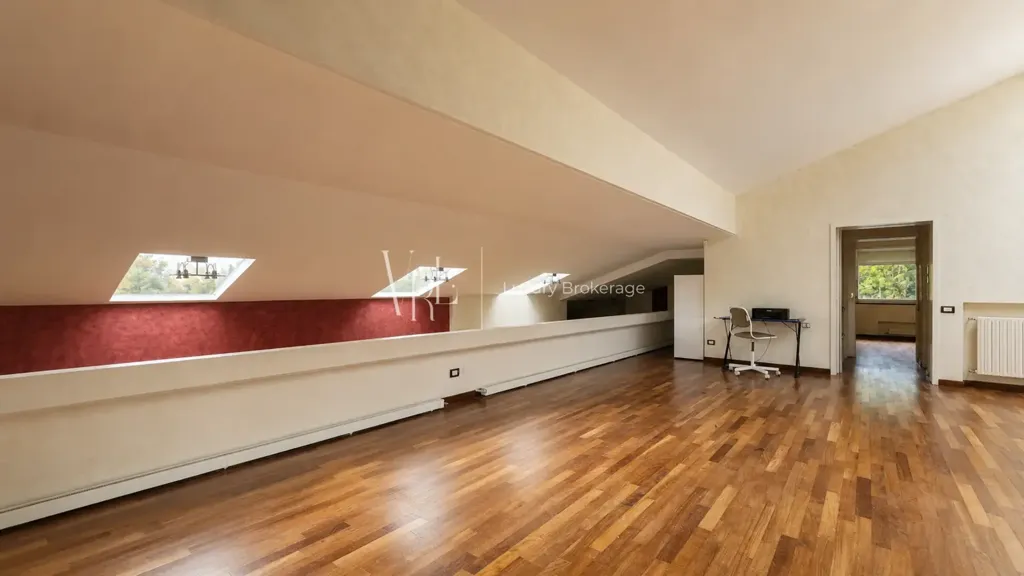 Pièces - Representative Villa with Private Park in Olgiata, Rome