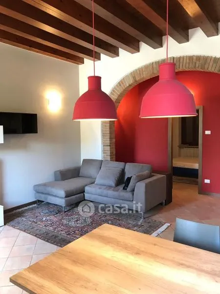 Elutuba - Partially Refined 2-Bedroom in Navigatori, Verona