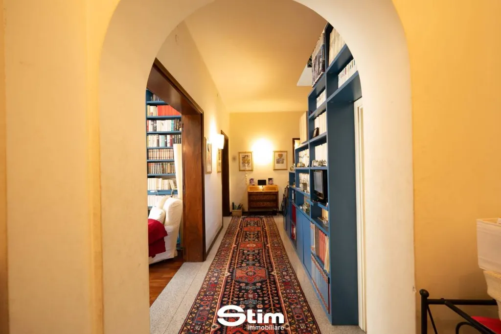 Esik - Contemporary Villa with Garden in Perugia