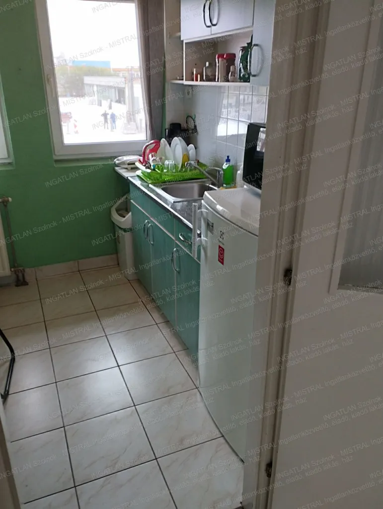 Kitchen - Office Space with Garden in Southern District, Szolnok