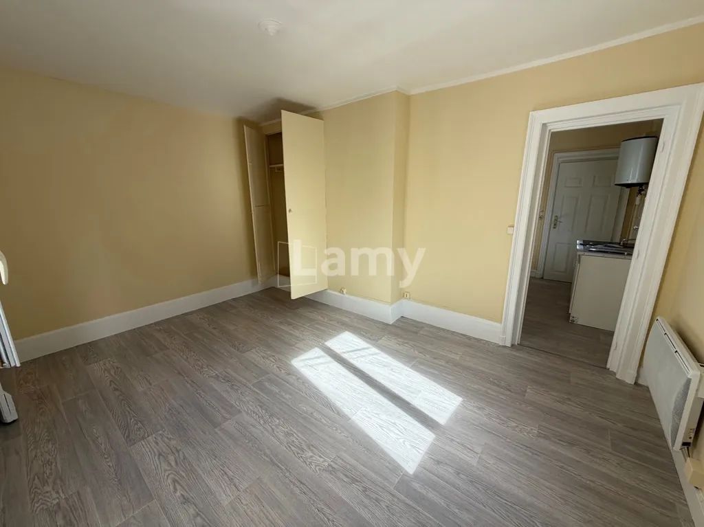 Toad - Renovated 2-Bedroom Apartment in Chantilly