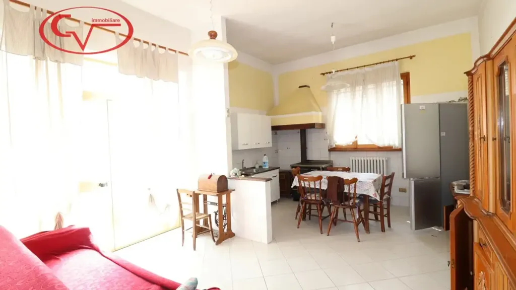 Salle à manger - Trifamiliare Villa with Garden in Montevarchi